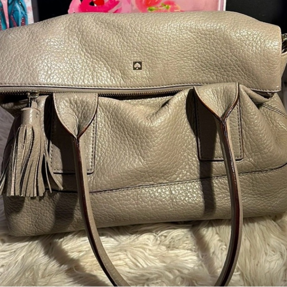 EUC Kate Spade  pebbled leather fold over handbag